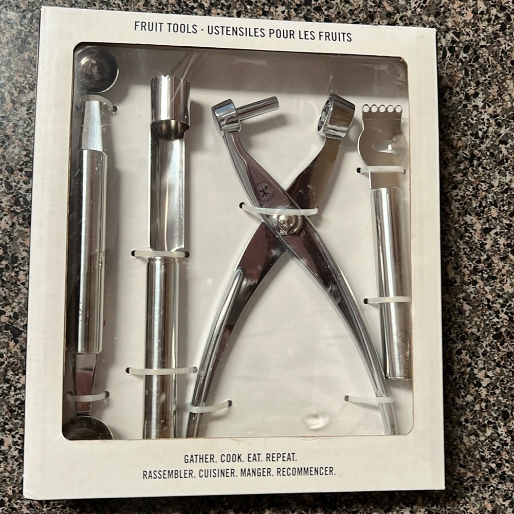 Williams Sonoma Fruit Tools Set (NWT)